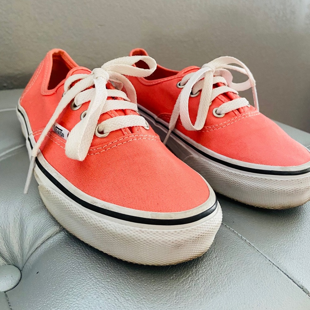 Vans Classic Lace-up Casual Sneakers, Nearly New